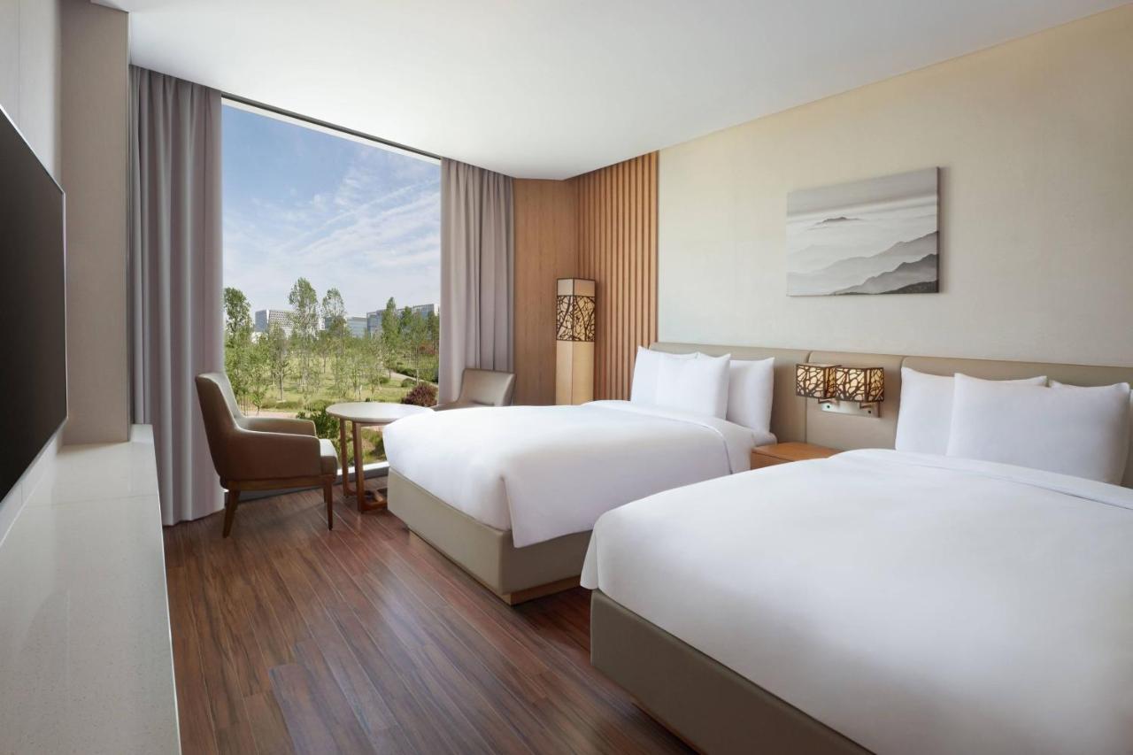 Hotel Courtyard By Marriott Seoul Botanic Park Exterior foto