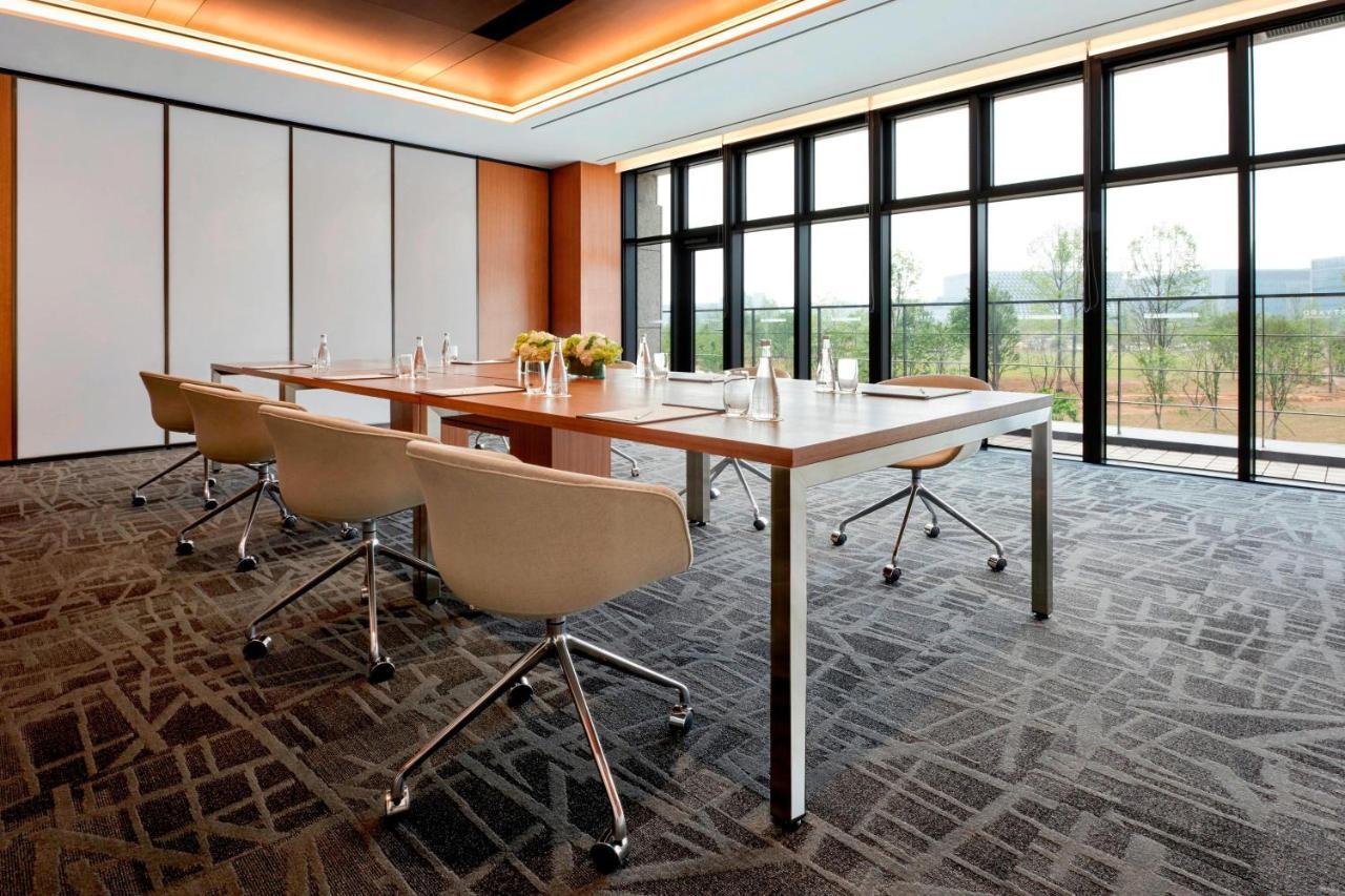 Hotel Courtyard By Marriott Seoul Botanic Park Exterior foto