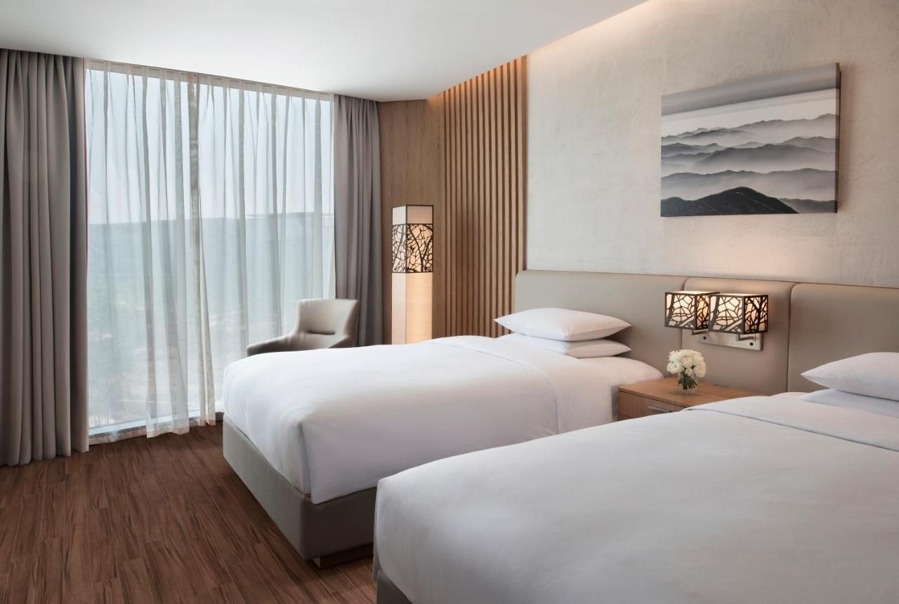 Hotel Courtyard By Marriott Seoul Botanic Park Exterior foto